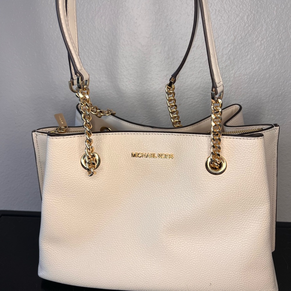 Michael Kors Cream Teagan Large Pebbled Leather Shoulder Bag
